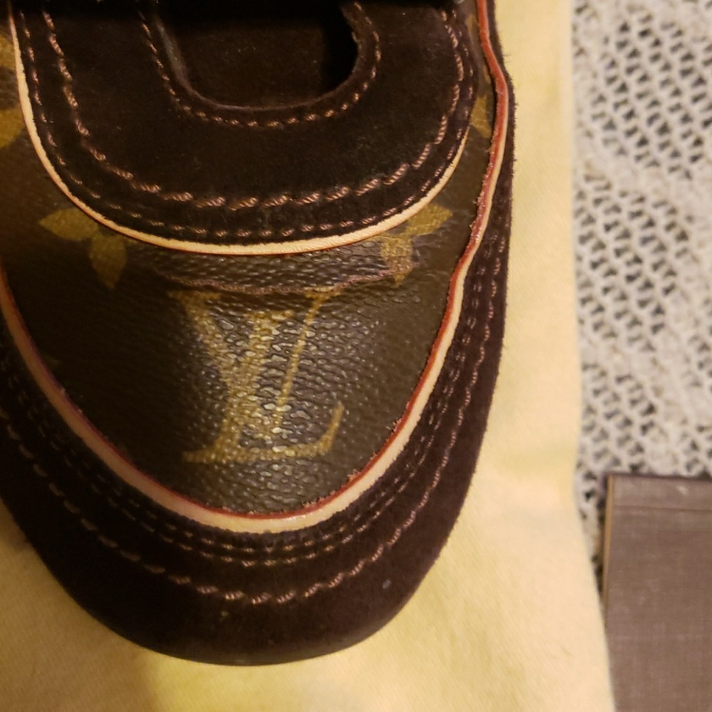 COPY - Vintage Louis Vuitton Sneakers - Picture 3 of 6